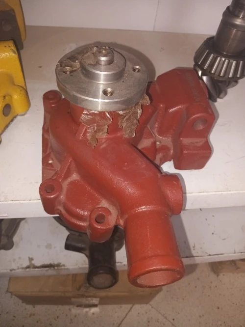 Pompe à eau komatsu