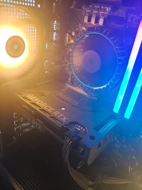 Unite gamer i5 12400F 16g ram rtx 4060 