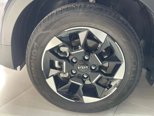 Kia Sonet  2025 LUXURY