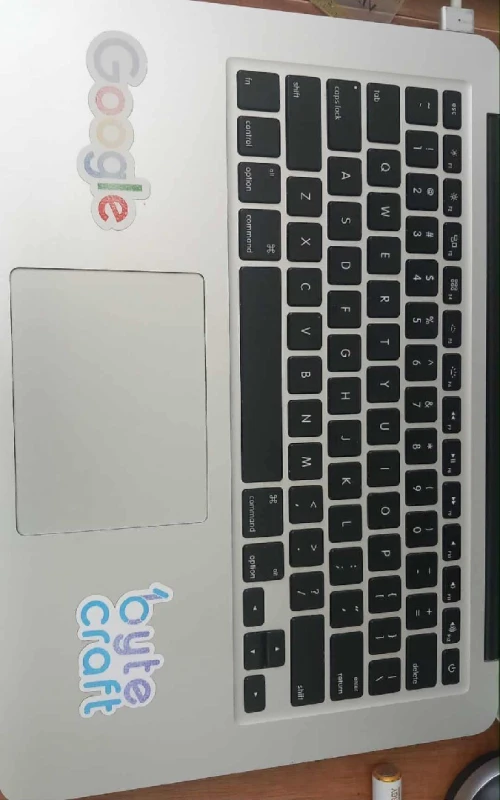 Macbook air 2017 13.3" 8Gram i5 stockage 128g cycle de batterie 700 clavier lumineux