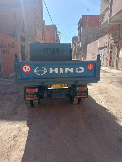 Hino Hino 300 2014
