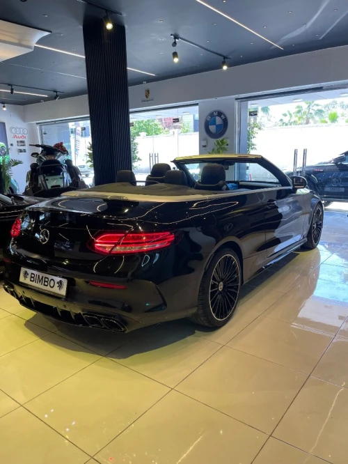 Location des voitures Mercedes cabriolet 