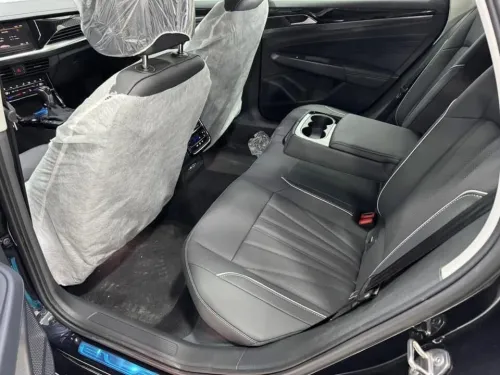 Volkswagen Passat 2024 Business