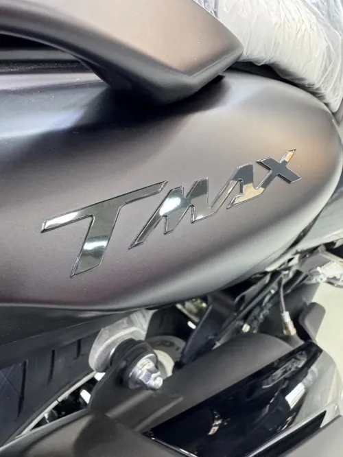 YAMAHA T MAX 2025