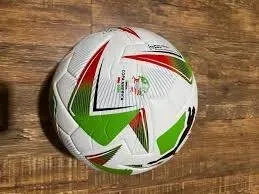 Le Ballon Officiel De L'Uefa Champions League L'Icône Étoilée 