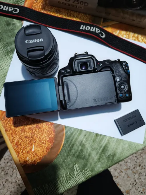 camera canon eos 250d