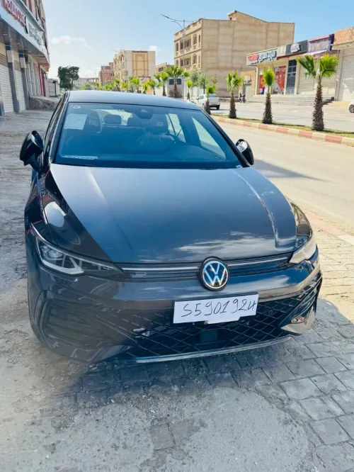 Volkswagen Golf 8 2025 R Black Edition 