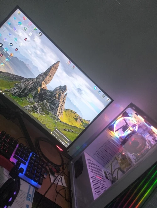 PC AMD Ryzen 7 5700G / 32 Go RAM / SSD