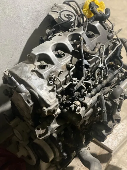 Un moteur toyota D4D pour marque RAV4 2007/2008 son boite la 136
