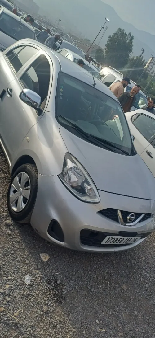 Nissan Micra 2015 Visia +
