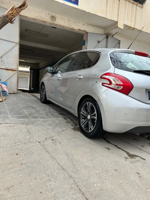 Peugeot 208 2013 Allure