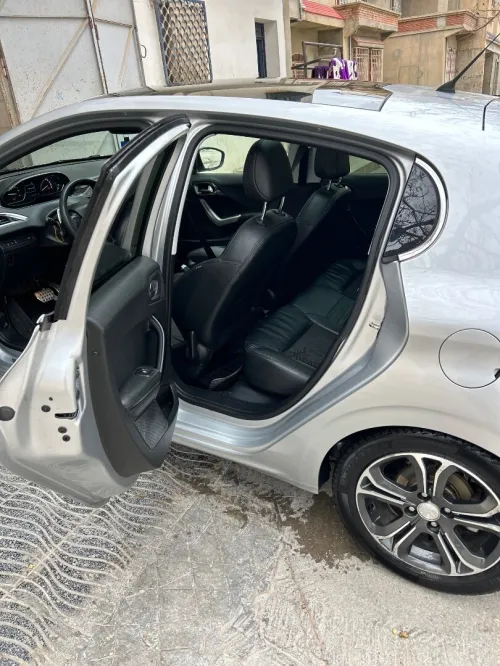 Peugeot 208 2013 Allure