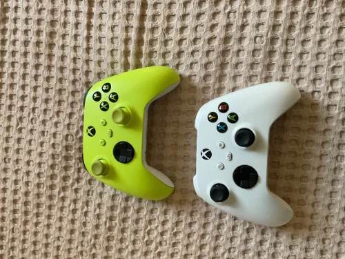 Xbox series s 512gb + 2 manettes État 10/10