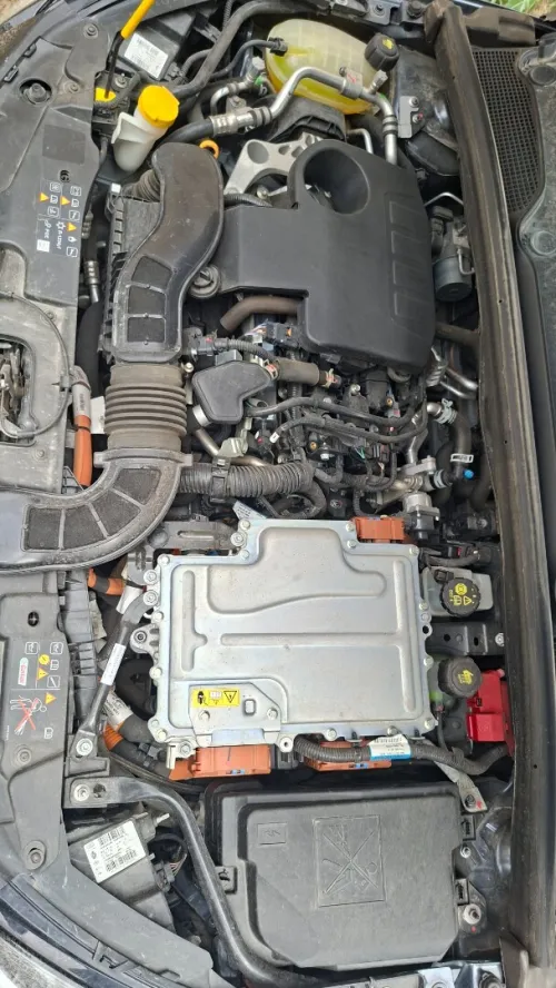 Renault clio 5 2022 E-TECH HYBRID .