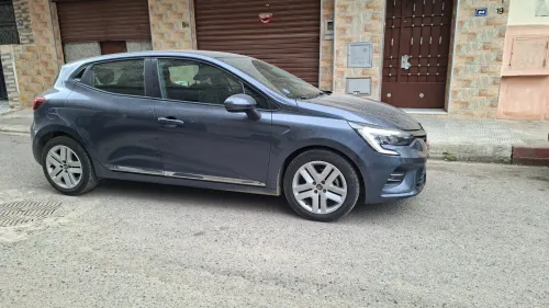 Renault clio 5 2022 E-TECH HYBRID .