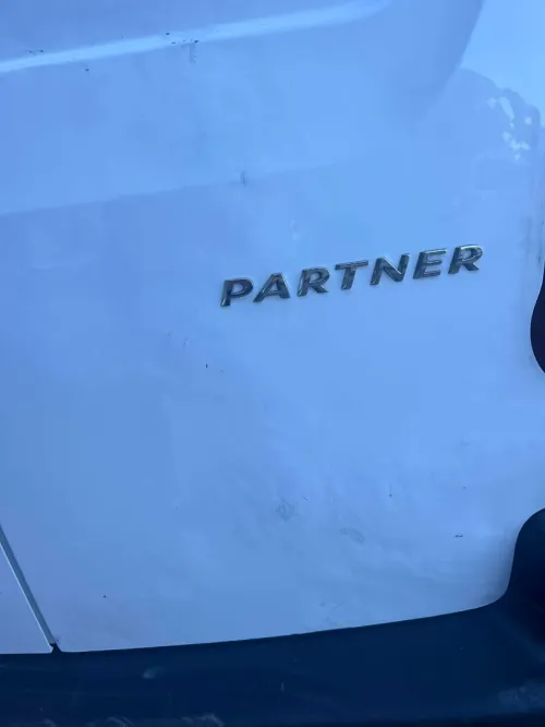 Peugeot Partner 2015 B9