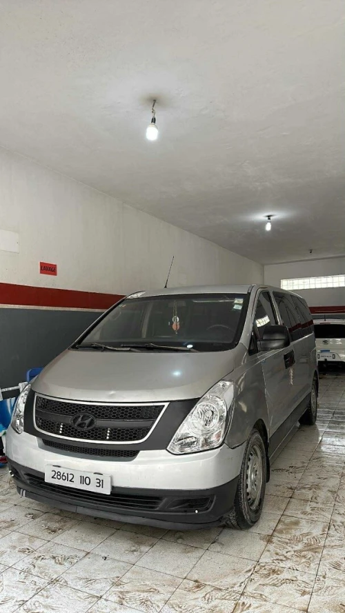 Hyundai H1 2010