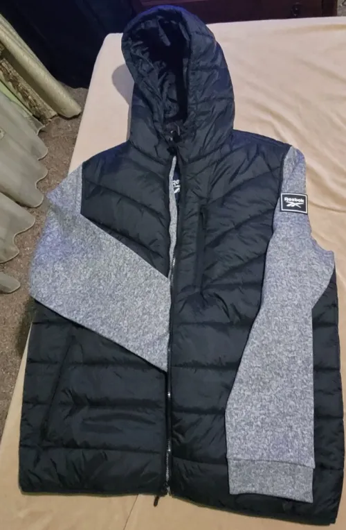 Veste rebook original taille XL  