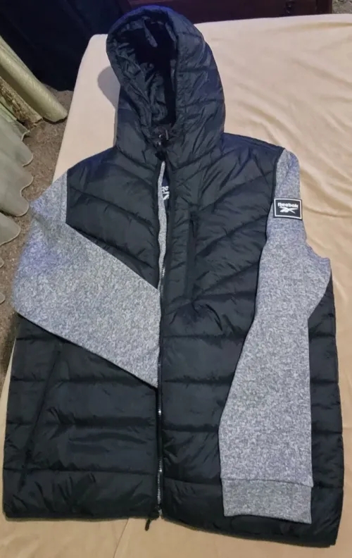 Veste rebook original taille XL  