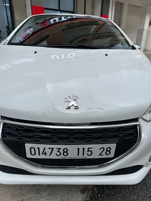 Peugeot 208 2015 