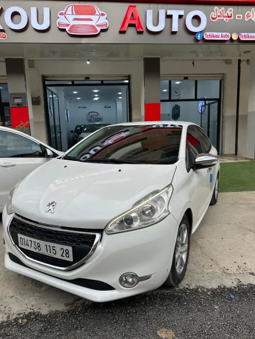 Peugeot 208 2015 