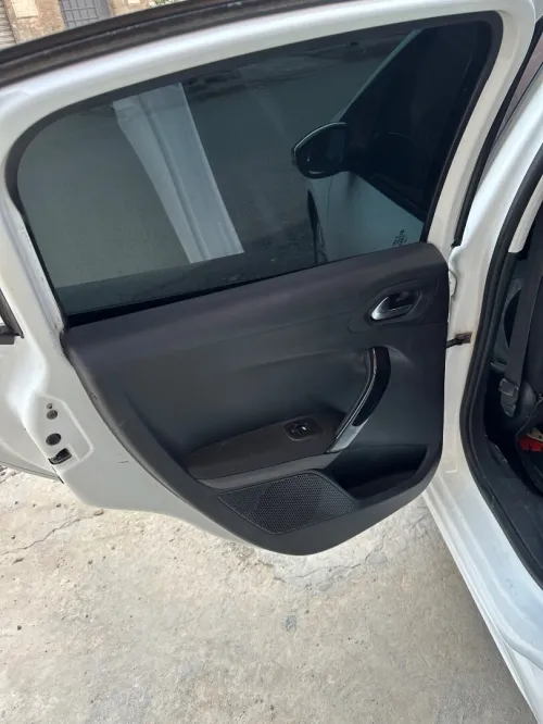 Peugeot 208 2015 