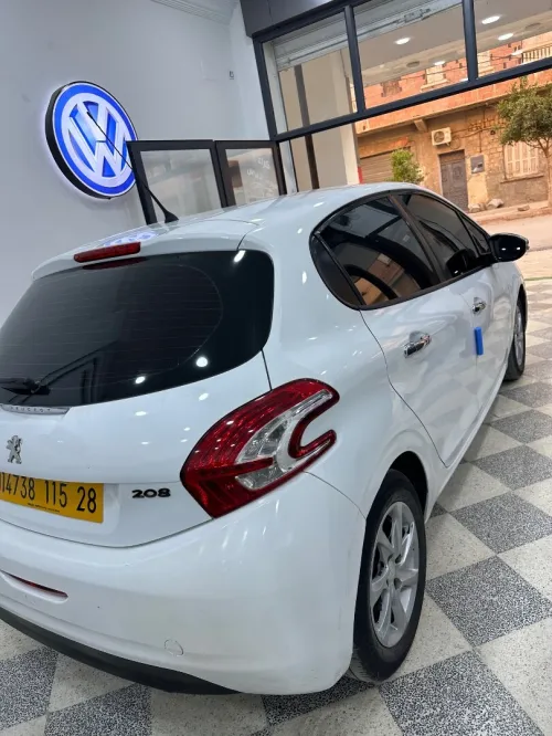 Peugeot 208 2015 