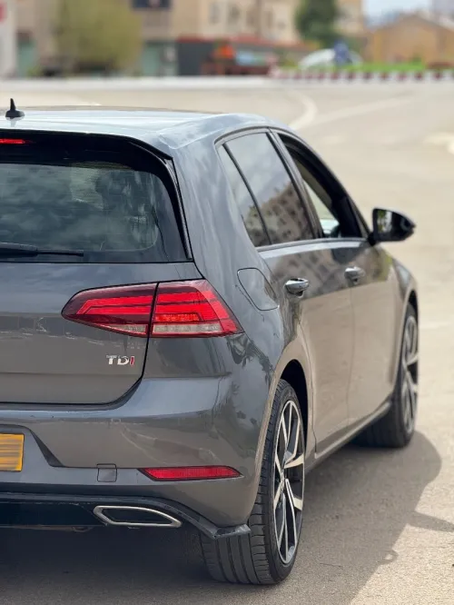 Volkswagen Golf 7 2017 STAR