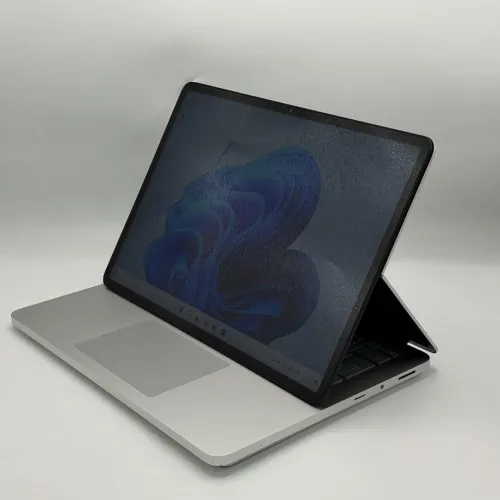 MICROSOFT SURFACE STUDIO Tactile / 11th I7-11370H / NVIDIA RTX 3050Ti / 14.4" QHD+ 120Hz