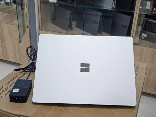 LAPTOP MICROSOFT SURFACE LAPTOP 4 AMD RYZEN 5 R / DDR5 8GB / SSD 128GB / ECRAN 14" OLED TACTILE