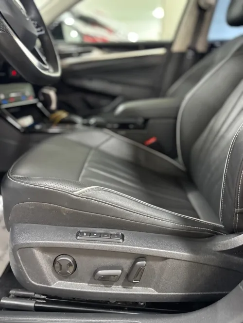 Volkswagen Passat 2024 