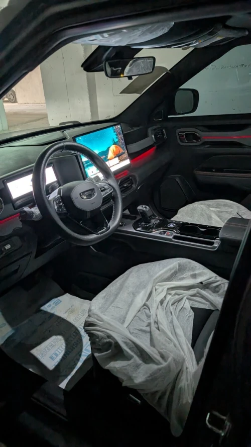 Geely Coolray 2025 