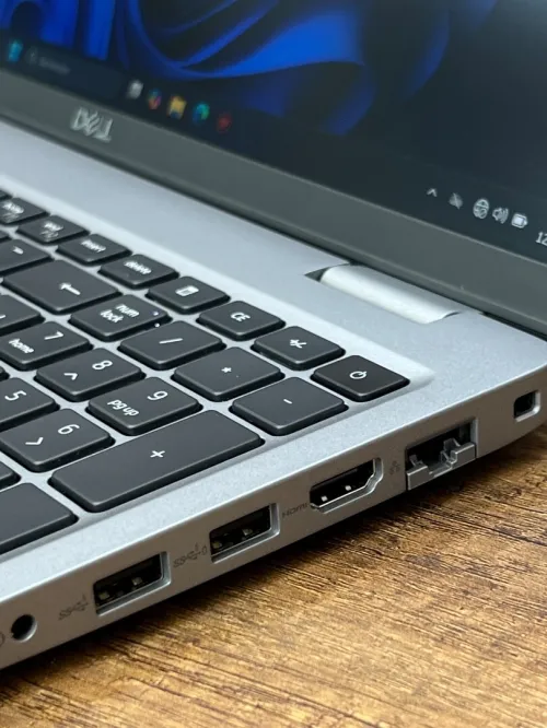 Dell Latitude 5540 FHD - i7 1365U - 32Go - 512Go - Intel UHD Graphics