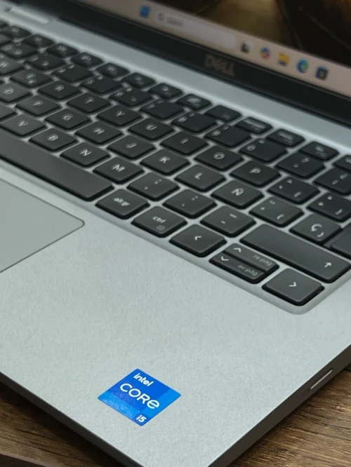 Dell Latitude 5430 FHD - i5 1245U - 8Go - 256Go - Intel UHD Graphics 