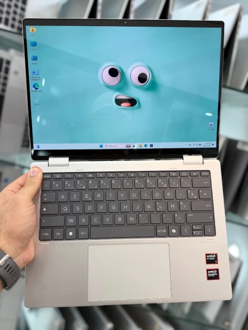 HP ENVY OLED 2-in-1 - Ryzen 7 8740Hs - 16Go Ram - 512Go SSD - AMD Radeon Graphics