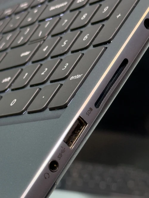 Dell Inspiron 16 Plus 3K I7 11800H - 16Go - 1To - Intel Iris Xe Graphics