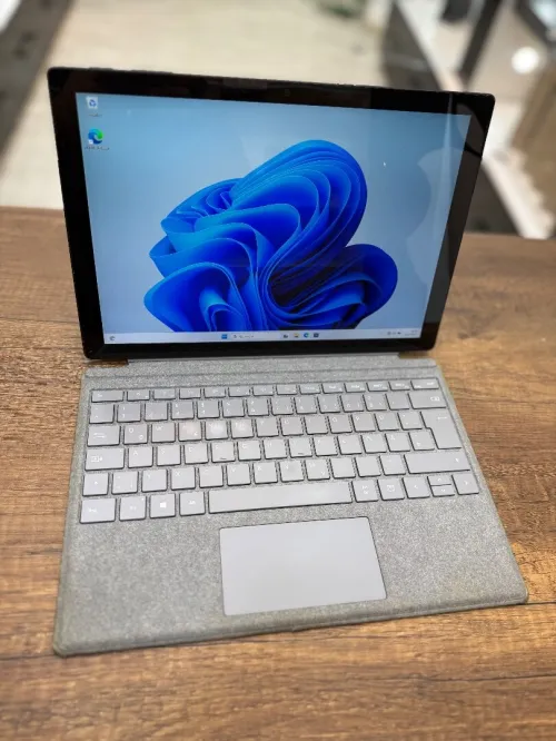 Microsoft SurFace Pro 7+ i7 1165G7 - 16Go Ram - 256Go SSD - Intel Iris Xe
