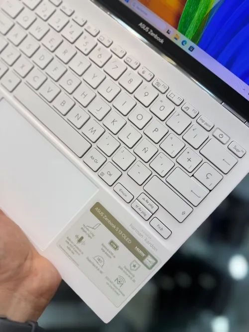 Asus ZenBook S13 OLED - Ryzen 7 6800U - 16Go Ram - 512Go SSD - Radeon 680M