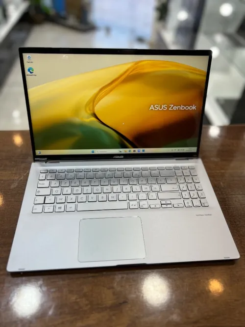 Asus ZenBook Flip 15.6" Rotatif, Ryzen 7 5700U - 8Gb Ram - 256Gb SSD - Nvidia GeForce MX450