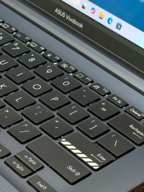 Asus VivoBool OLED - i5 11300H - 8Go - 256Go SSD - Intel Iris Xe Graphics 