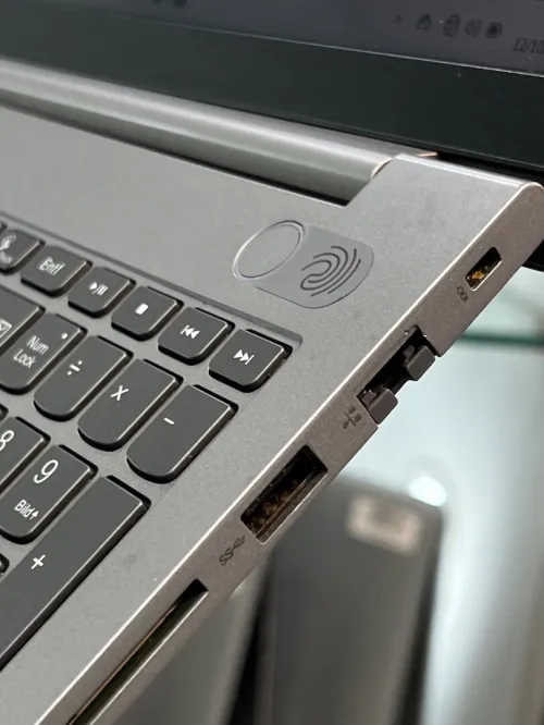 Lenovo ThinkBook 15 - Ryzen 5 5500U - 16Go - 512Go - AMD Radeon Graphics