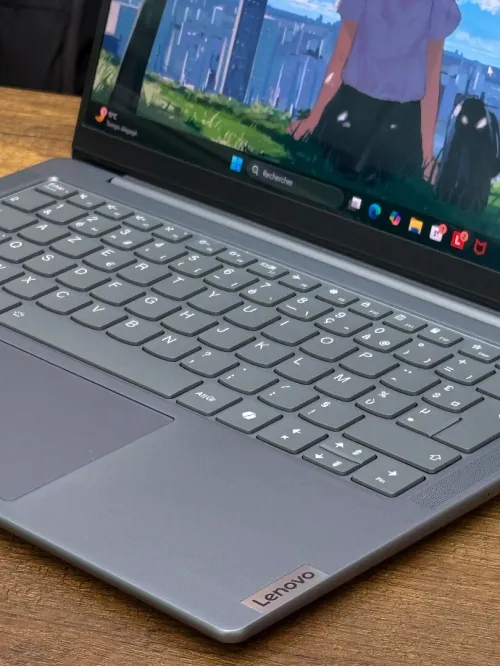 Lenovo Yoga Slim 7i OLED - Ultra 7 155H - 16Go - 512Go - Intel ARC Graphics
