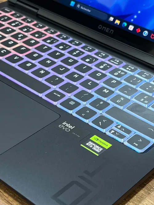 HP OMEN OLED 3K 120Hz - Ultra 7 155H - 32Gb - 1To - RTX 4060