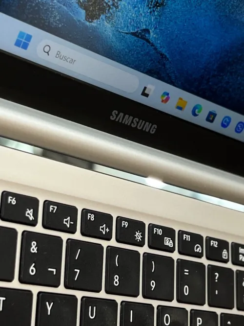 Samsung Galaxy Book FHD - i5 1245U - 8Go - 256Go - Intel Iris Xe Graphics