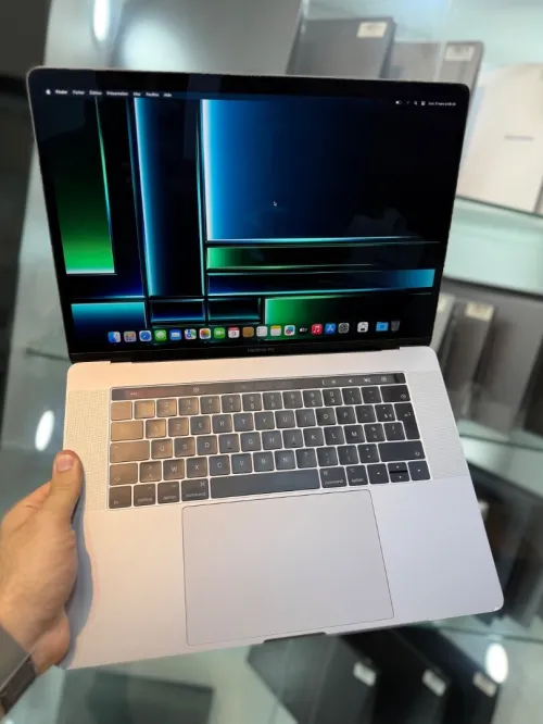 MacBook PRO 2017 15" RETINA - i7 2.8 Ghz - 16Go - 256Go - Radeon Pro 555