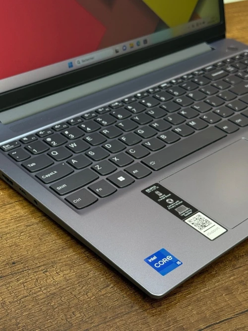 Lenovo IdeaPad Slim 3i Tactile - i5 1335U - 8Go Ram - 256Go SSD - Intel UHD Graphics