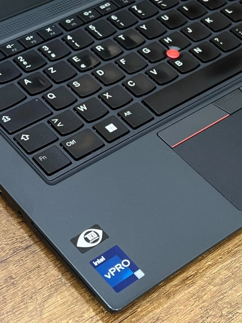 Lenovo ThinkPad T14s - Ryzen 7 Pro 6850U - 16Go - 256Go - Radeon 680M