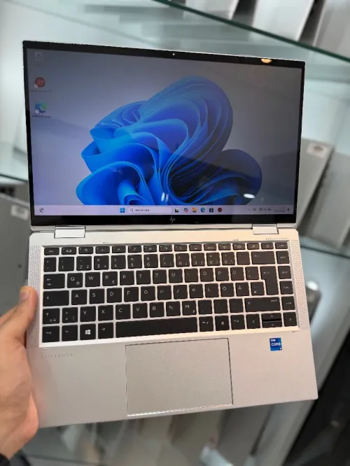 HP EliteBook 1040 G8 - i7 1165G7 - 16Go - 256Go - Intel Iris Xe Graphics 