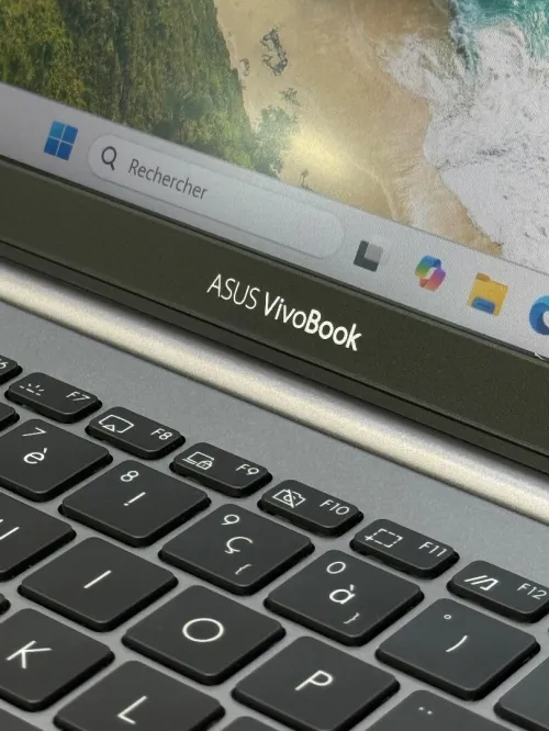 Asus VivoBook X415E - i5 1135G7 - 8Go - 512Go - Intel Iris Xe Graphics