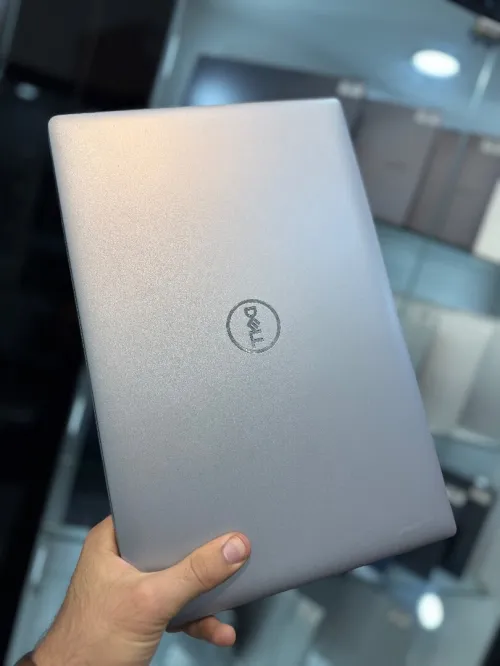 Dell Latitude 5520 TACTILE - i5 1135G7 - 16Go - 256Go - Intel Iris Xe Graphicd 